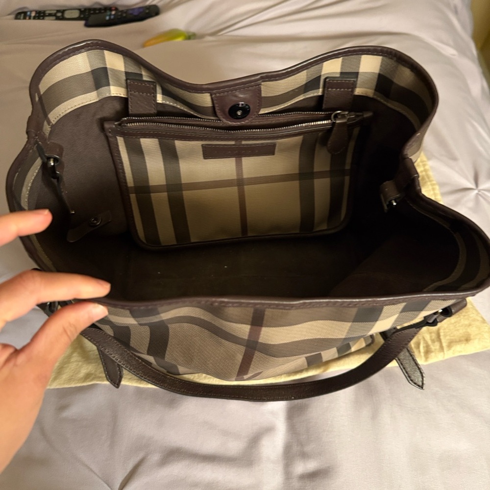 AUTHENTIC: Burberry Nova Check Tote- Used Like New - Picture 8 of 13